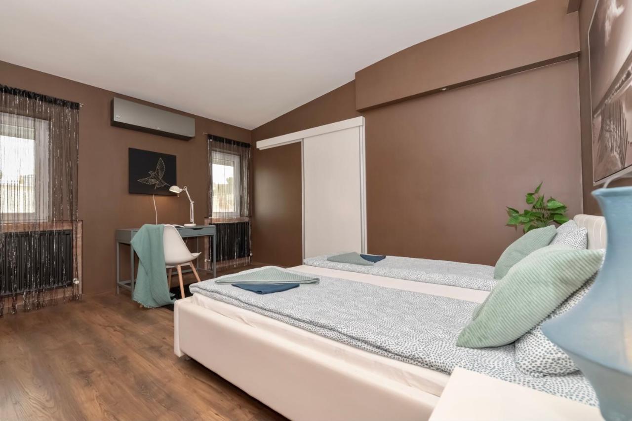 Nightingale Luxury Apartment Budapest Exteriör bild