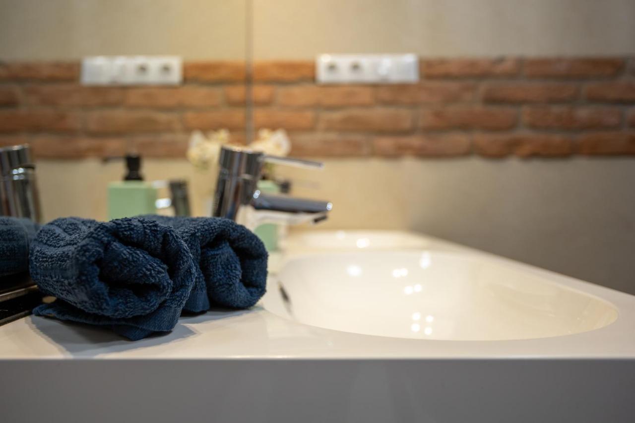Nightingale Luxury Apartment Budapest Exteriör bild
