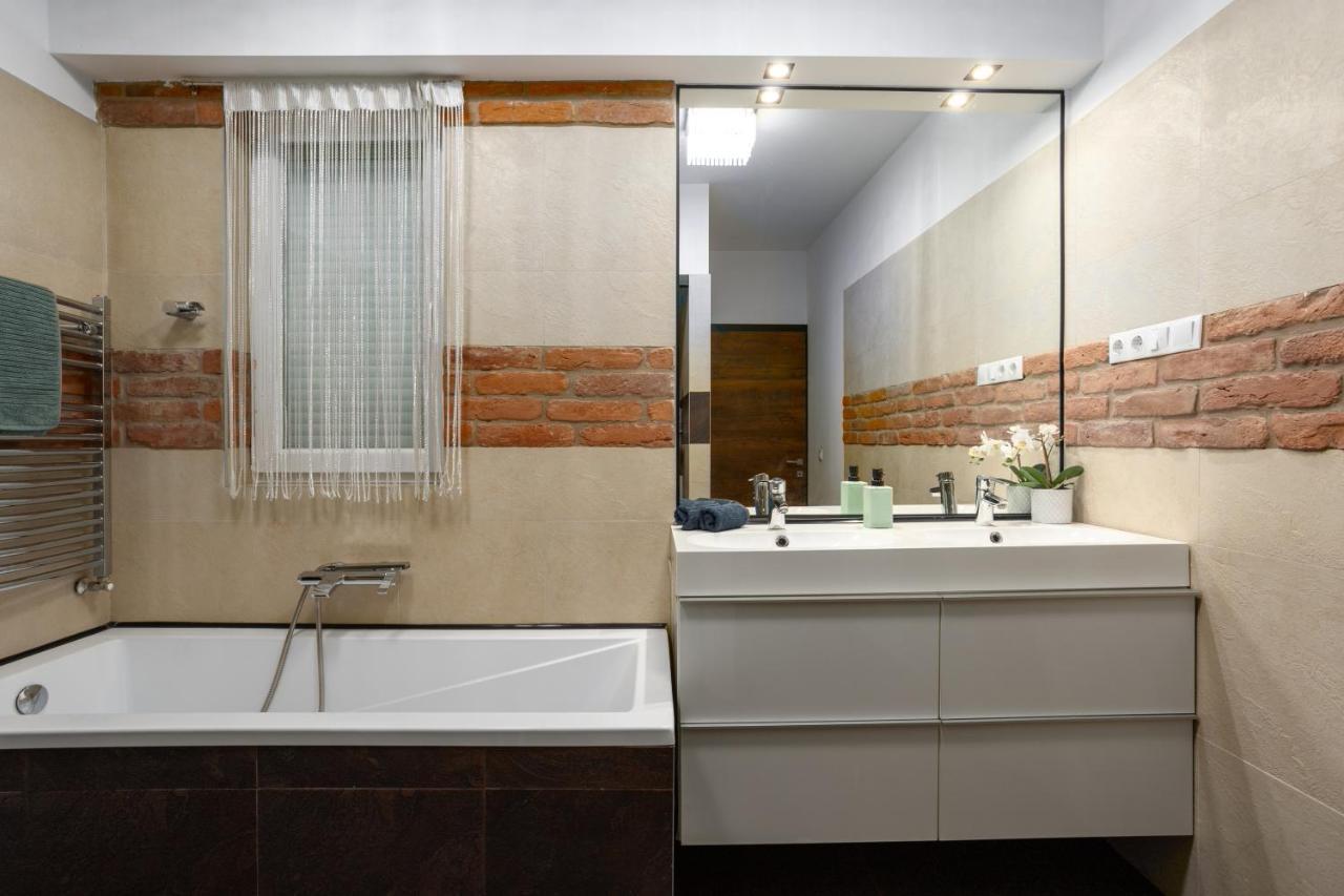 Nightingale Luxury Apartment Budapest Exteriör bild